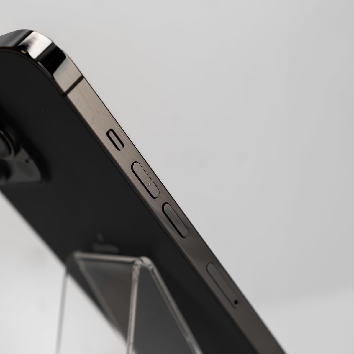 Apple iPhone 13 Pro 256GB Mocny grafit (Graphite) - informacje o ekranie