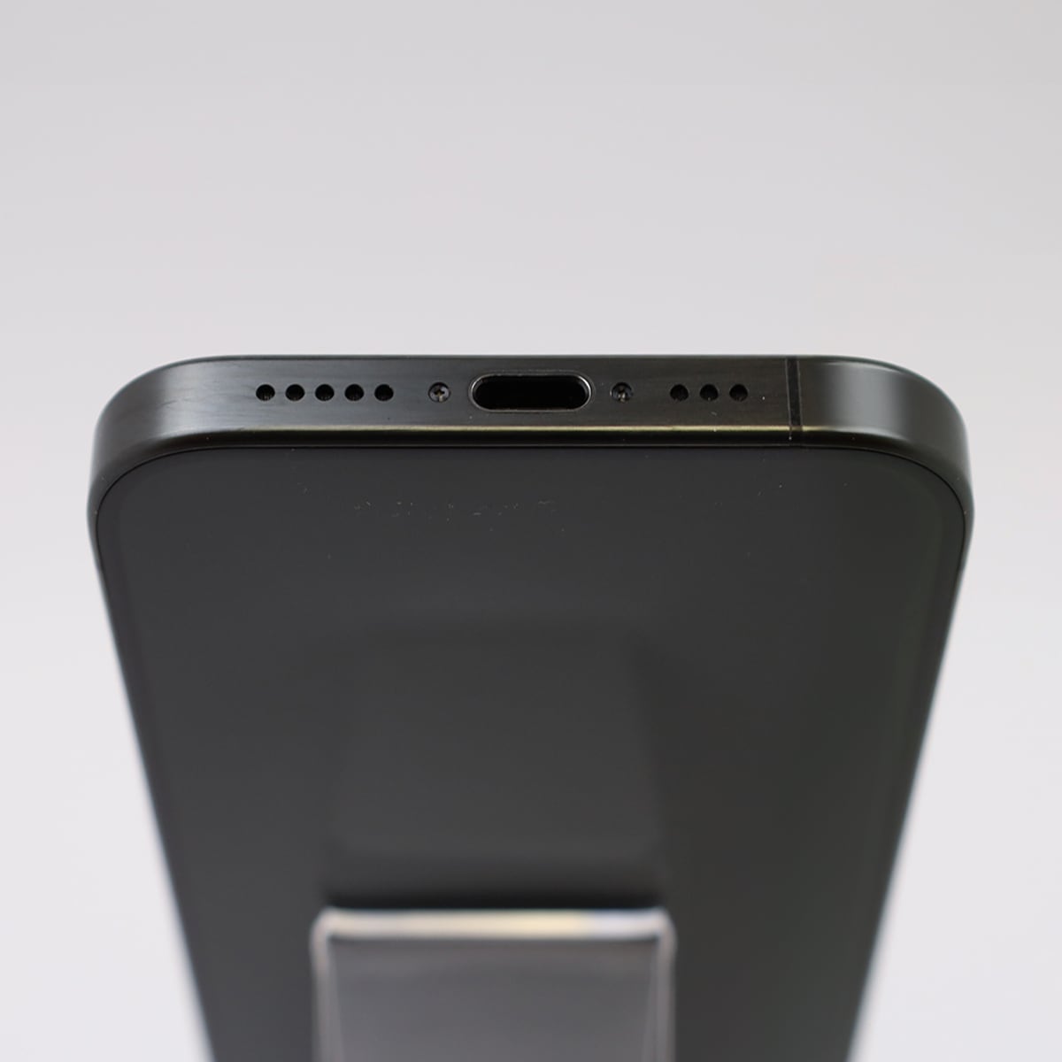 Apple iPhone 15 Pro 128GB Tytan czarny (Black Titanium)