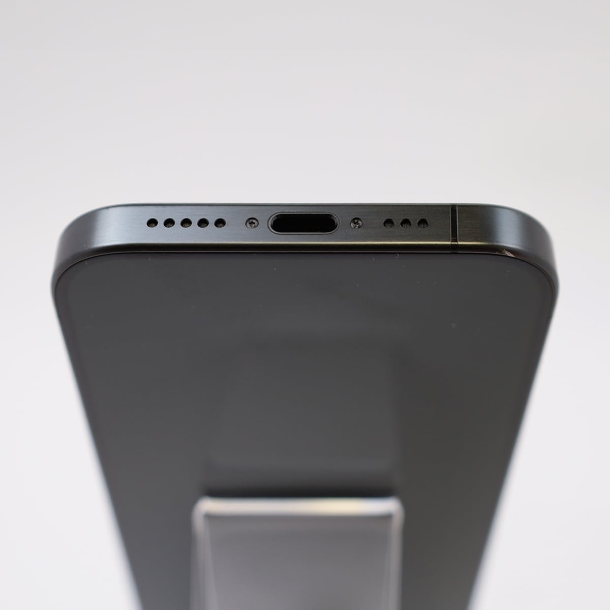 Apple iPhone 15 Pro 128GB Tytan czarny (Black Titanium)