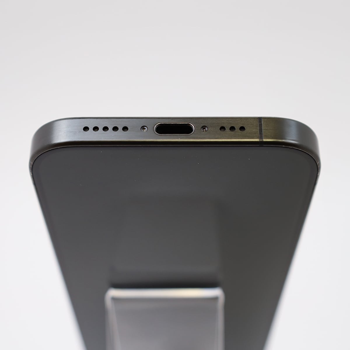 Apple iPhone 15 Pro 128GB Tytan czarny (Black Titanium)