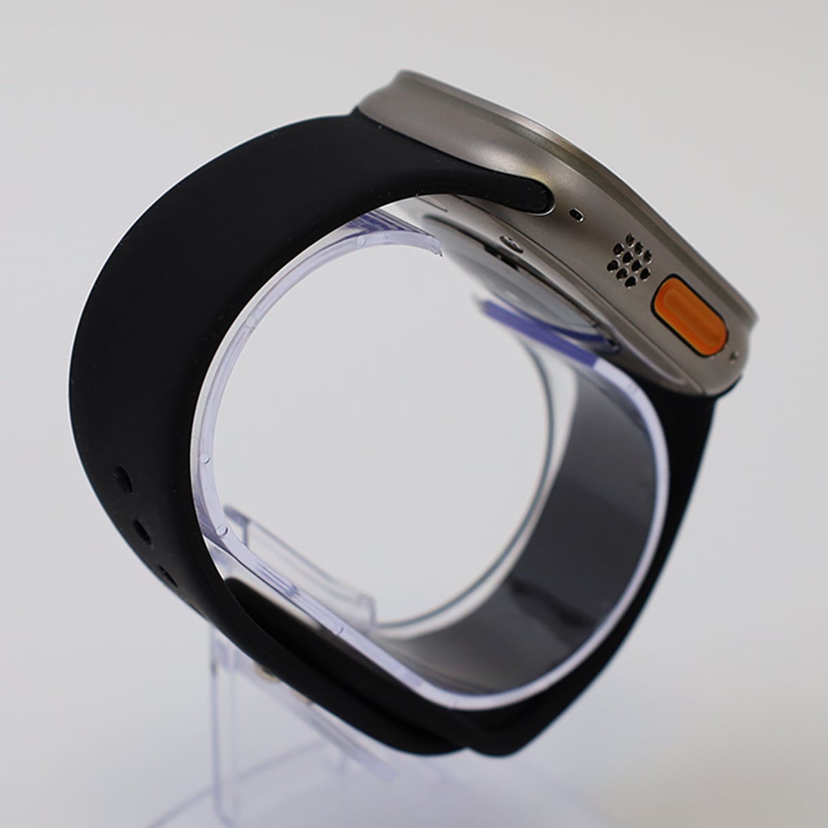 Apple Watch Ultra 2 GPS + Cellular Koperta 49mm z Tytanu w kolorze Naturalnym - bez paska - lifestyle