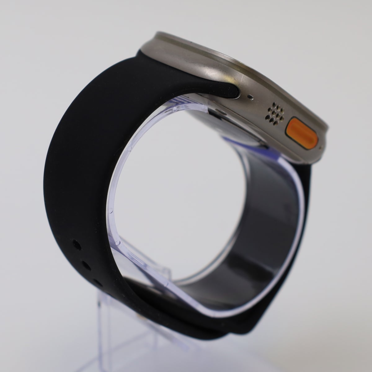 Apple Watch Ultra 2 GPS + Cellular Koperta 49mm z Tytanu w kolorze Naturalnym - bez paska - lifestyle