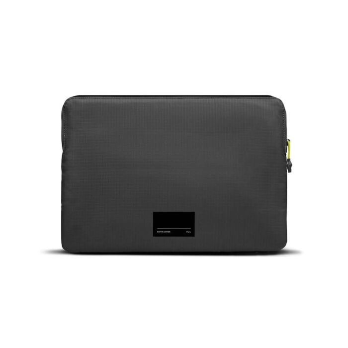Native Union Ultralight Sleeve Etui ochronne do Macbook Air 15 - Czarne - NAUNSTOWUTMBSBLK15 - zdjęcie 1 z 3