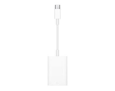 apple-przejsciowka-ze-zlacza-usb-c-na-czytnik-kart-sd-biala-outlet-mw653zm-a-x291_1.jpeg