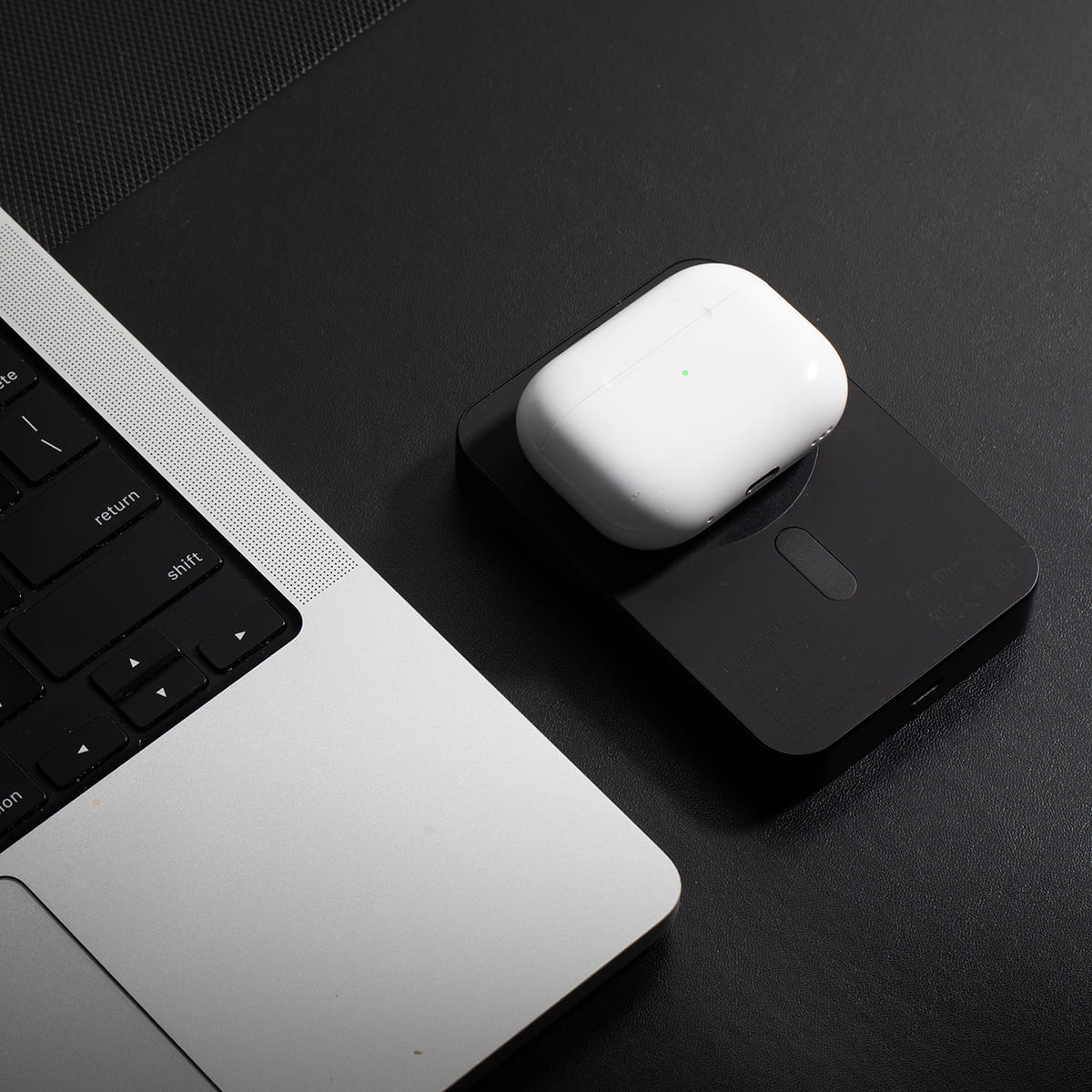 Native Union (Re)Classic Qi2 Power Bank Magnetyczny powerbank 10000 mAh kompatybilny z MagSafe - Czarny