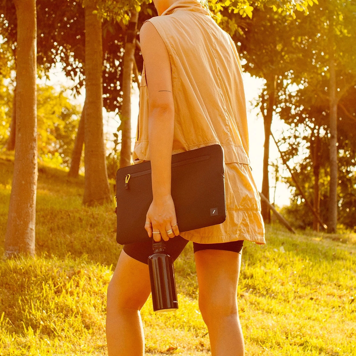 Native Union Ultralight Sleeve Etui ochronne do Macbook Air 15 - Czarne