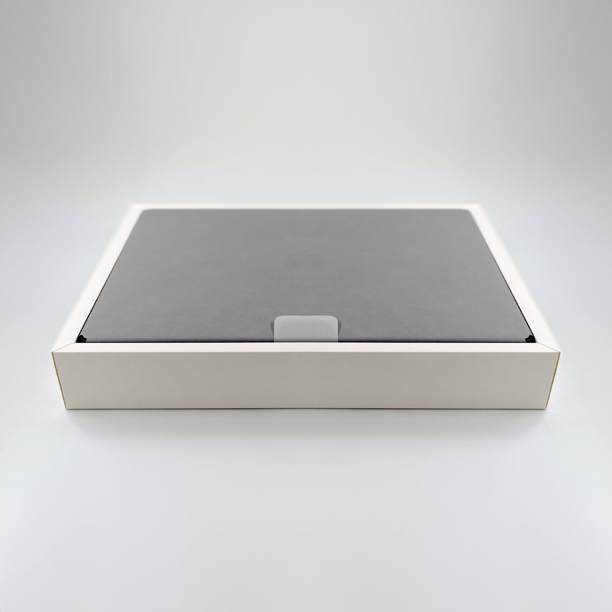 Apple MacBook Pro 14 M3 Pro 12-core CPU + 18-core GPU / 18GB RAM / 1TB SSD / Klawiatura US / Gwiezdna czerń (Space Black) - ekran